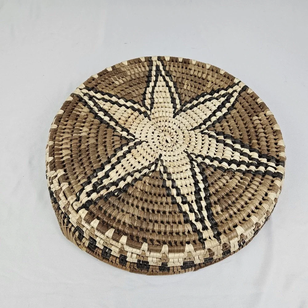 N/A vintage basket